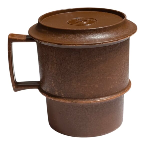 VTG Tupperware Brown Coffee Mug Cup With Lid Travel Kitchenware USA - Picture 1 of 7